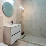 Spacious By Blvd 25b4 - Free Parking Apartmán