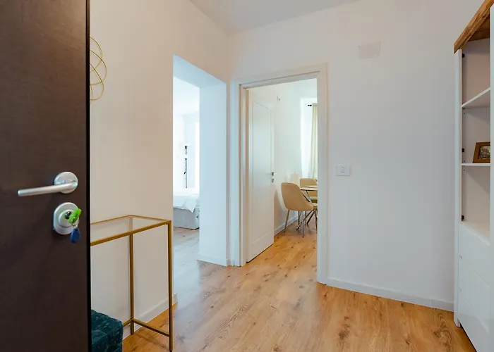 Calm And Spacious With Soft Tones By Blvd 25b4 - Pipera Apartman *